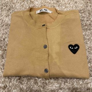 コムデギャルソン(COMME des GARCONS)のPLAY コムデギャルソン ベージュ カーディガン(カーディガン)