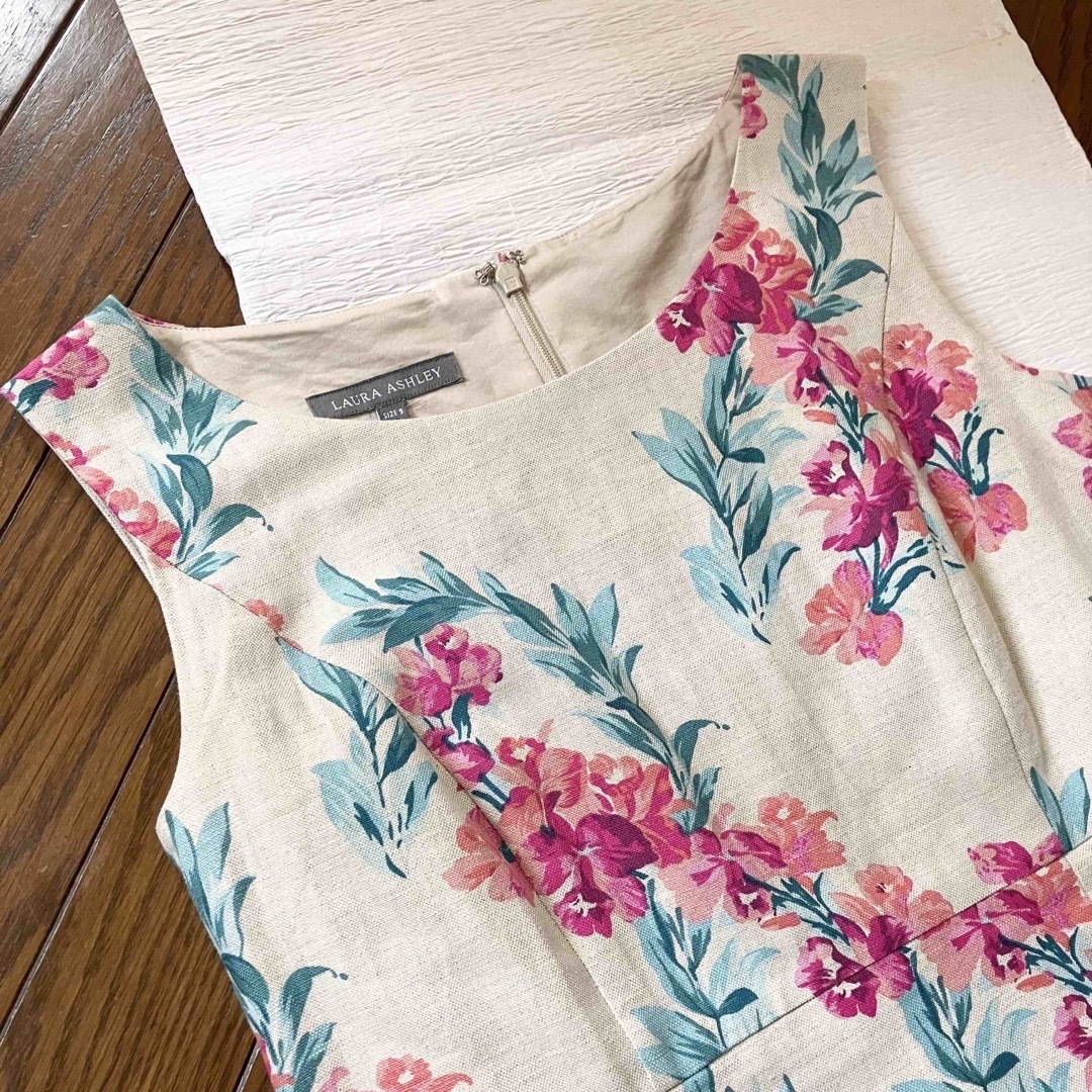 LAURA ASHLEY(ローラアシュレイ)のused  LAURA ASHLEY  綿麻素材 ハイウエスト切り替えワンピース レディースのワンピース(ロングワンピース/マキシワンピース)の商品写真