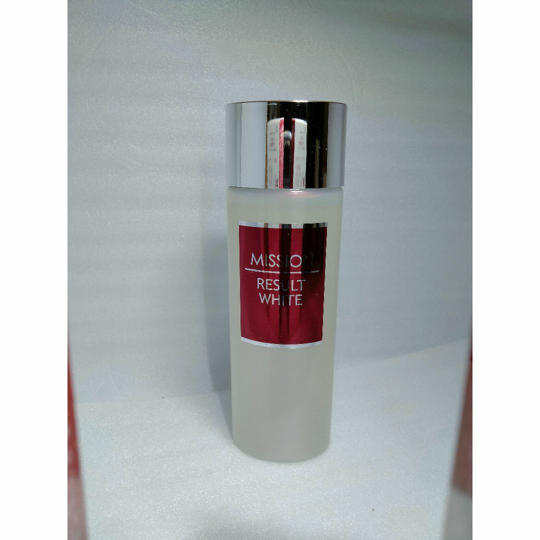AVON(エイボン)のミッション リザルトホワイト　150ml　４本セット コスメ/美容のスキンケア/基礎化粧品(化粧水/ローション)の商品写真