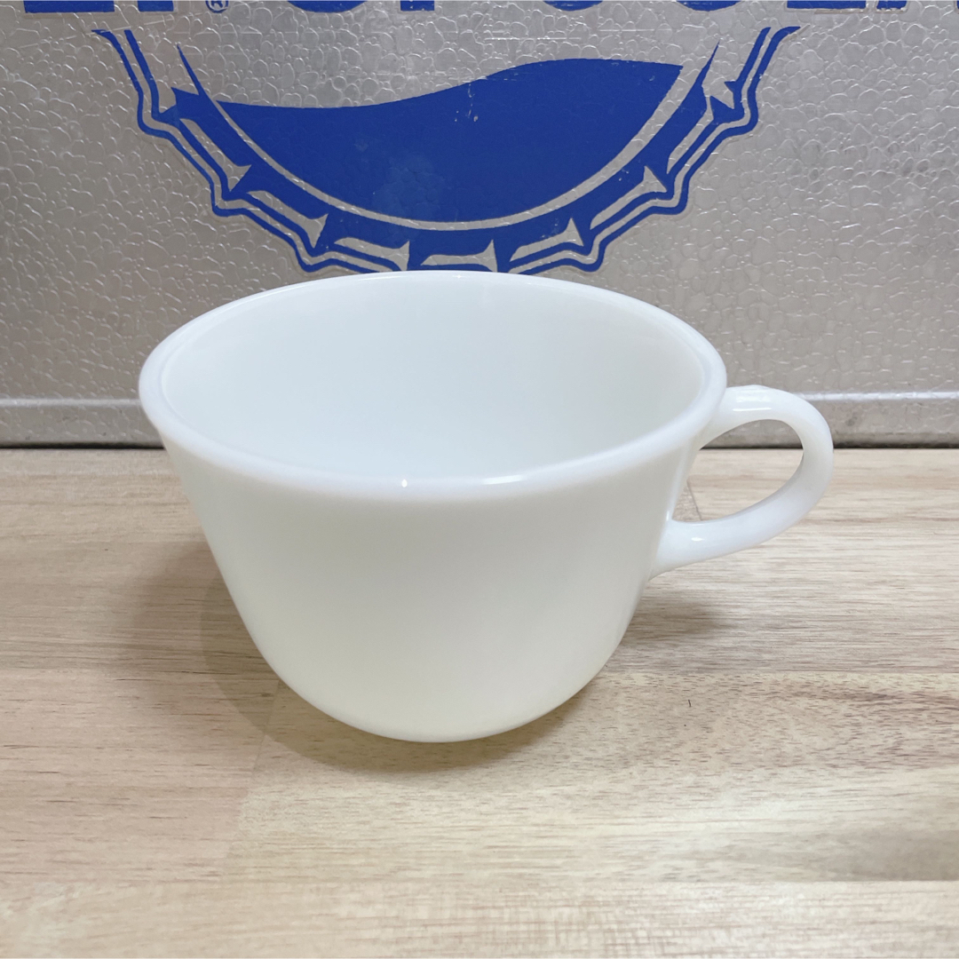 Pyrex(パイレックス)の【美品！】USA オールドパイレックス ホワイト コーヒーカップ スープカップ インテリア/住まい/日用品のキッチン/食器(グラス/カップ)の商品写真