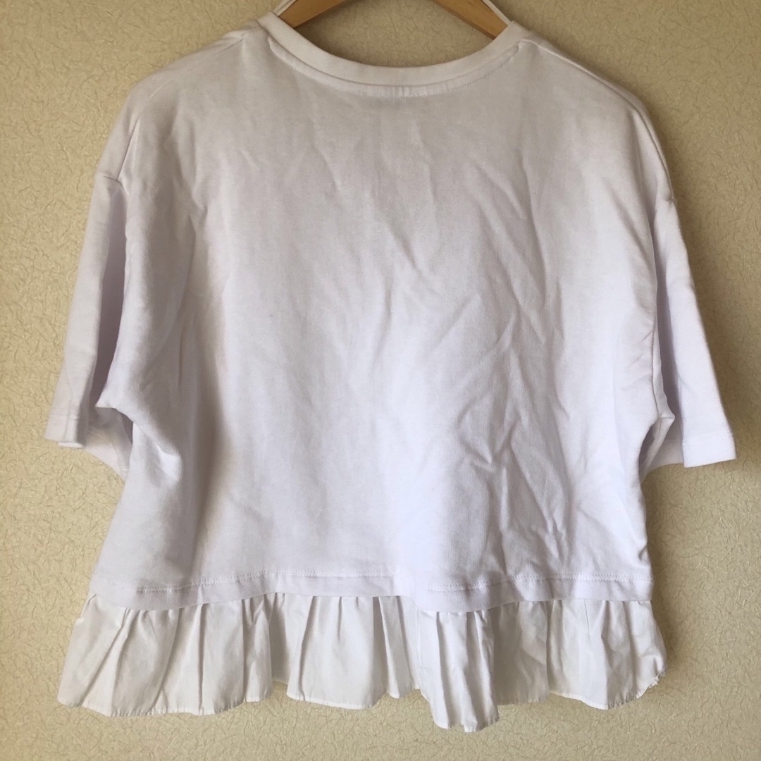 ZARA(ザラ)の【美品】ZARA ザラ　半袖　トップス　白　Mサイズ　裾フリル レディースのトップス(Tシャツ(半袖/袖なし))の商品写真