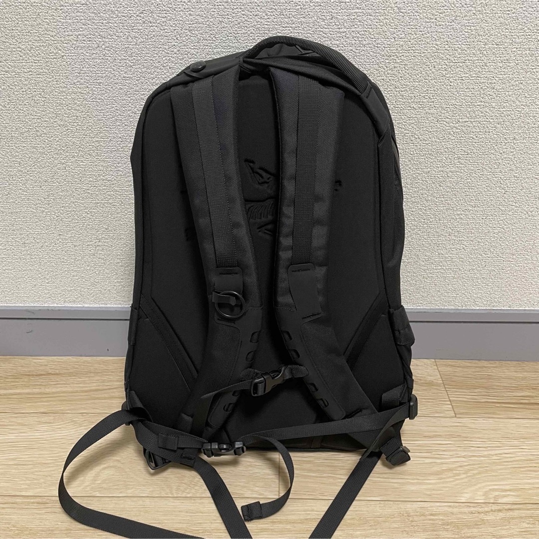 ARC'TERYX(アークテリクス)の【新品】再入荷　アークテリクスArro16 アロー16 Black ブラック メンズのバッグ(バッグパック/リュック)の商品写真