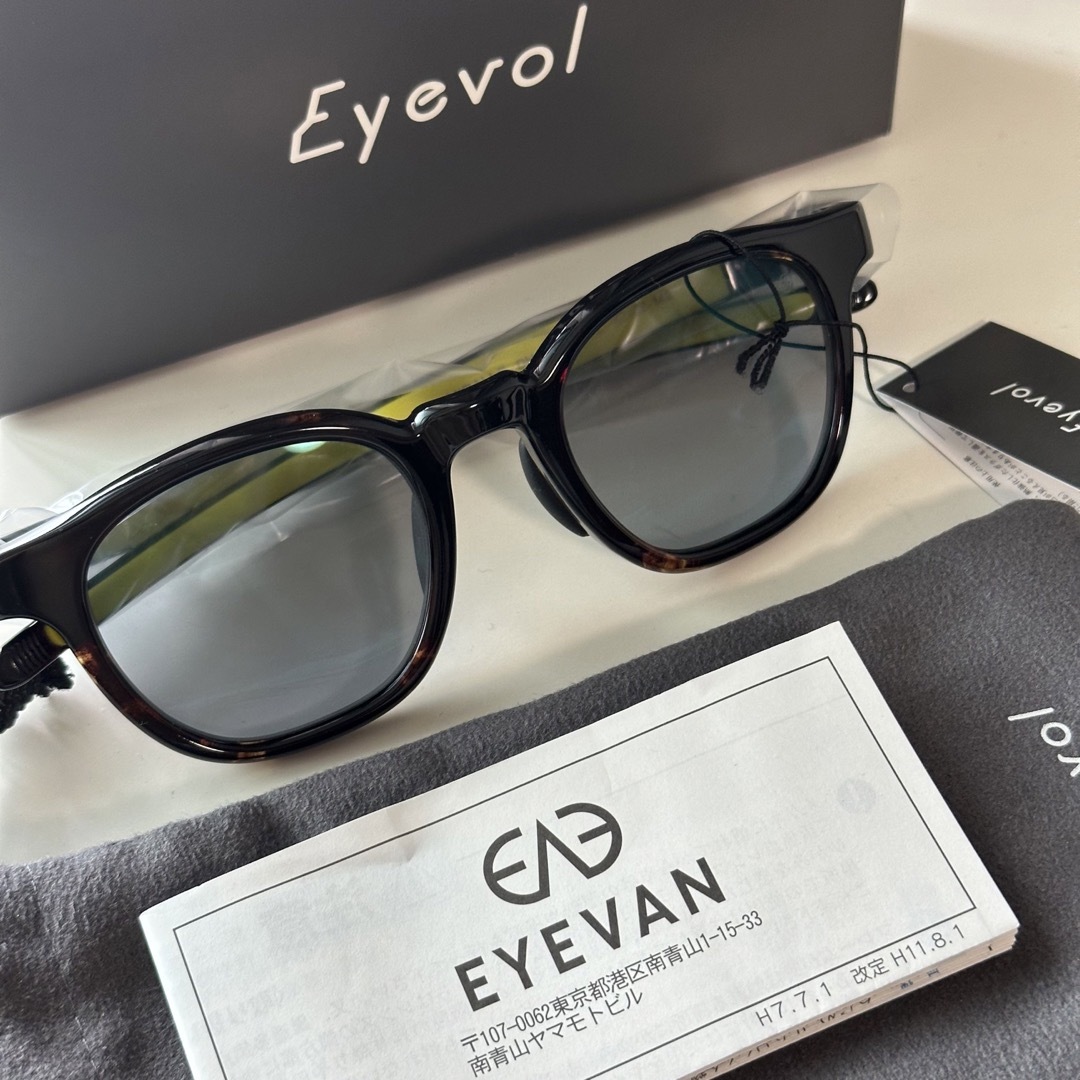 新品未使用　アイヴォル Eyevol CONLON3 ゴルフ　サングラス　箱付