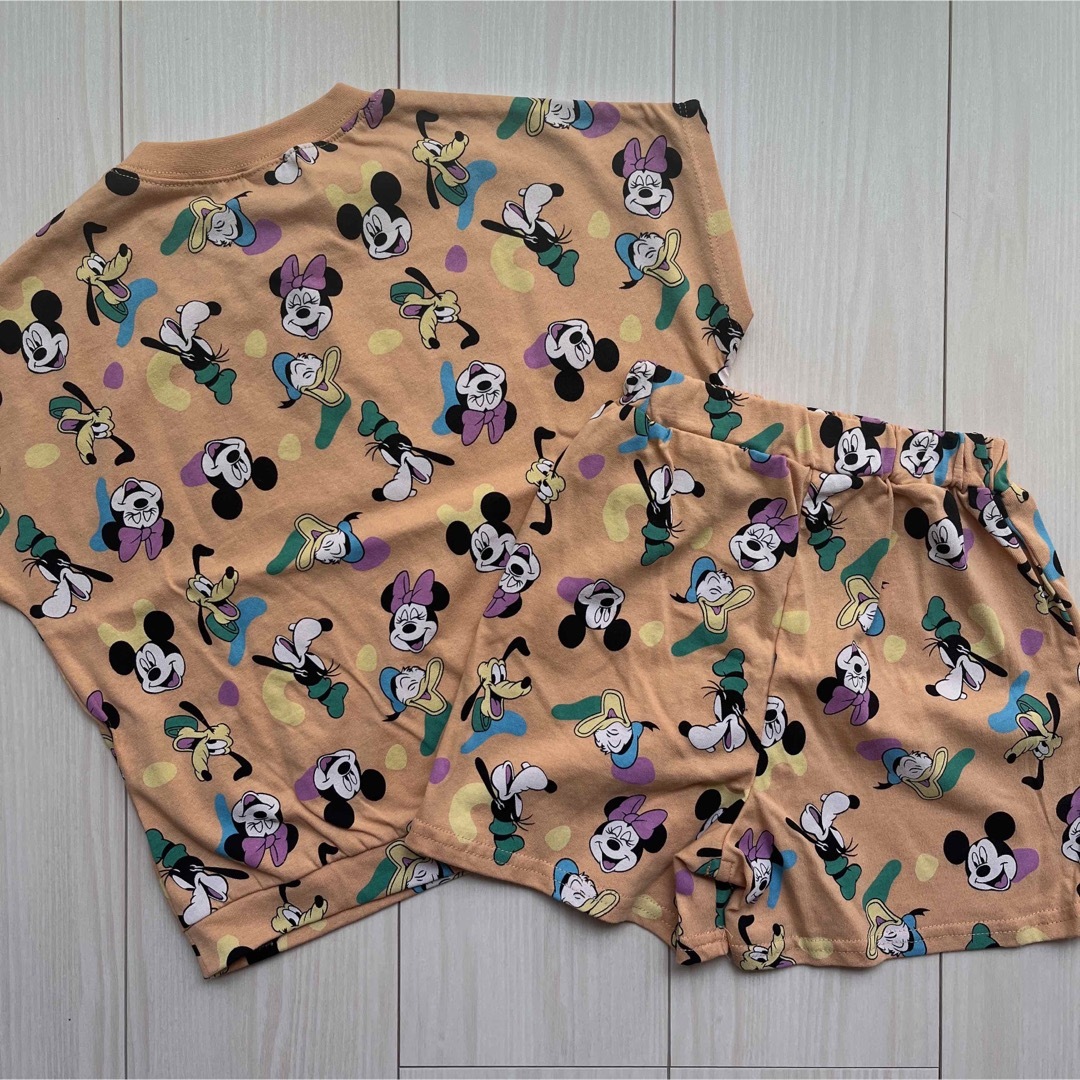 Disney(ディズニー)の【Disney】総柄 オレンジ セットアップ Tシャツ☆ハーフパンツ 110 キッズ/ベビー/マタニティのキッズ服女の子用(90cm~)(Tシャツ/カットソー)の商品写真