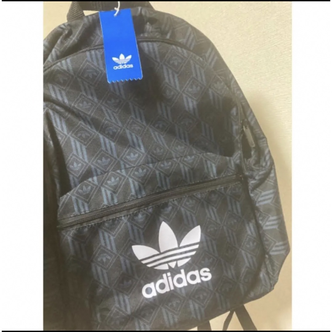 新品　adidas 総柄　リュック