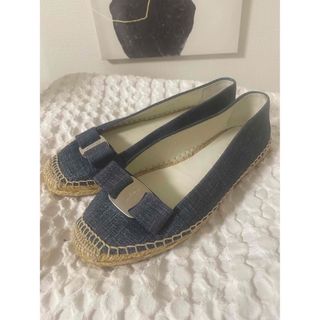 Salvatore Ferragamo - ✨極美品✨フェラガモ 22cm ベージュ ヌバック ... ✨極美品✨フェラガモ 22cm ベージュ ヌバック モカシン ガンチーニ