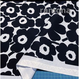 マリメッコ(marimekko)のマリメッコ 生地 ミニウニッコ ブラックモノトーン(生地/糸)