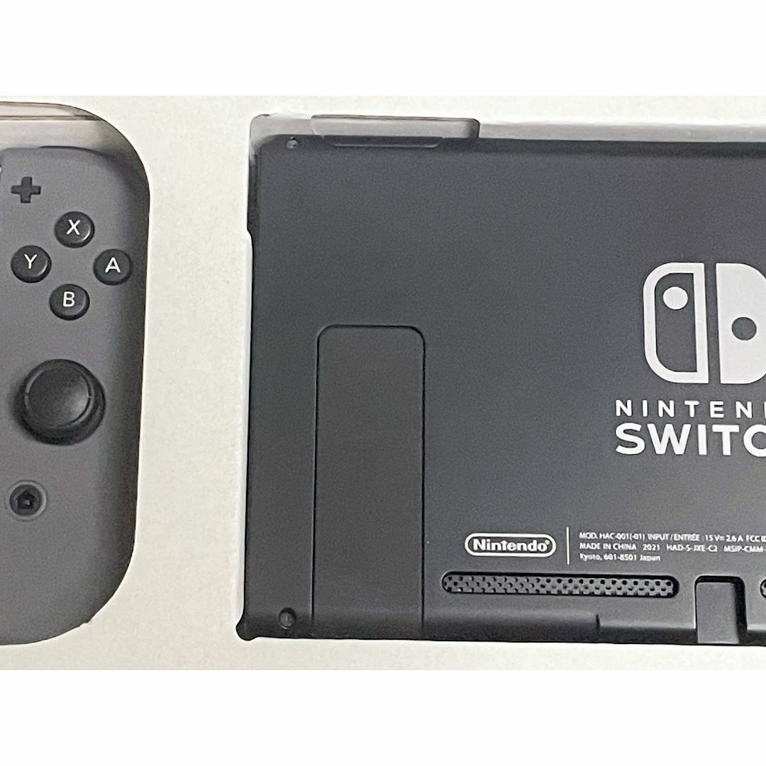 美品 新型 NINTENDO 任天堂 スイッチ Switch グレー 動作確認済 エンタメ/ホビーのゲームソフト/ゲーム機本体(家庭用ゲーム機本体)の商品写真