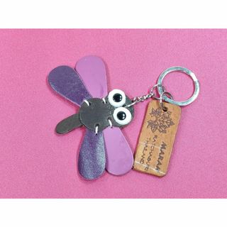 ☆ハンドメイド キーホルダー バックチャーム  本革  トンボ　ピンク ☆(キーホルダー)