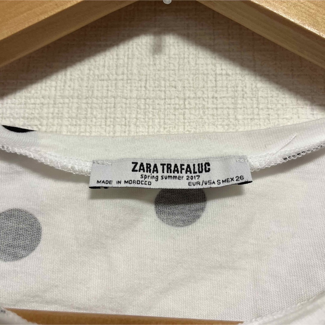 ZARA(ザラ)の【送料無料】ZARA ザラ　半袖　Tシャツ　水玉　ドット　白　黒　ホワイト　 S レディースのトップス(Tシャツ(半袖/袖なし))の商品写真