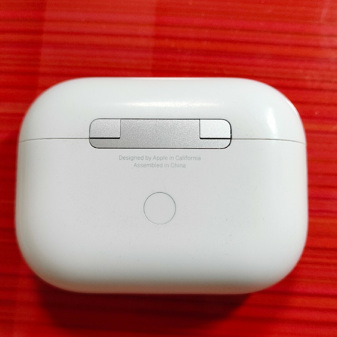 新品未使用 AirPods Pro MWP22J/A 充電ケース(充電器)のみ - イヤフォン