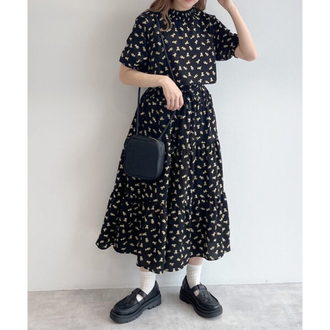 w closet(ダブルクローゼット)のwcloset Alley by 半袖ティアードワンピース レディースのワンピース(ロングワンピース/マキシワンピース)の商品写真