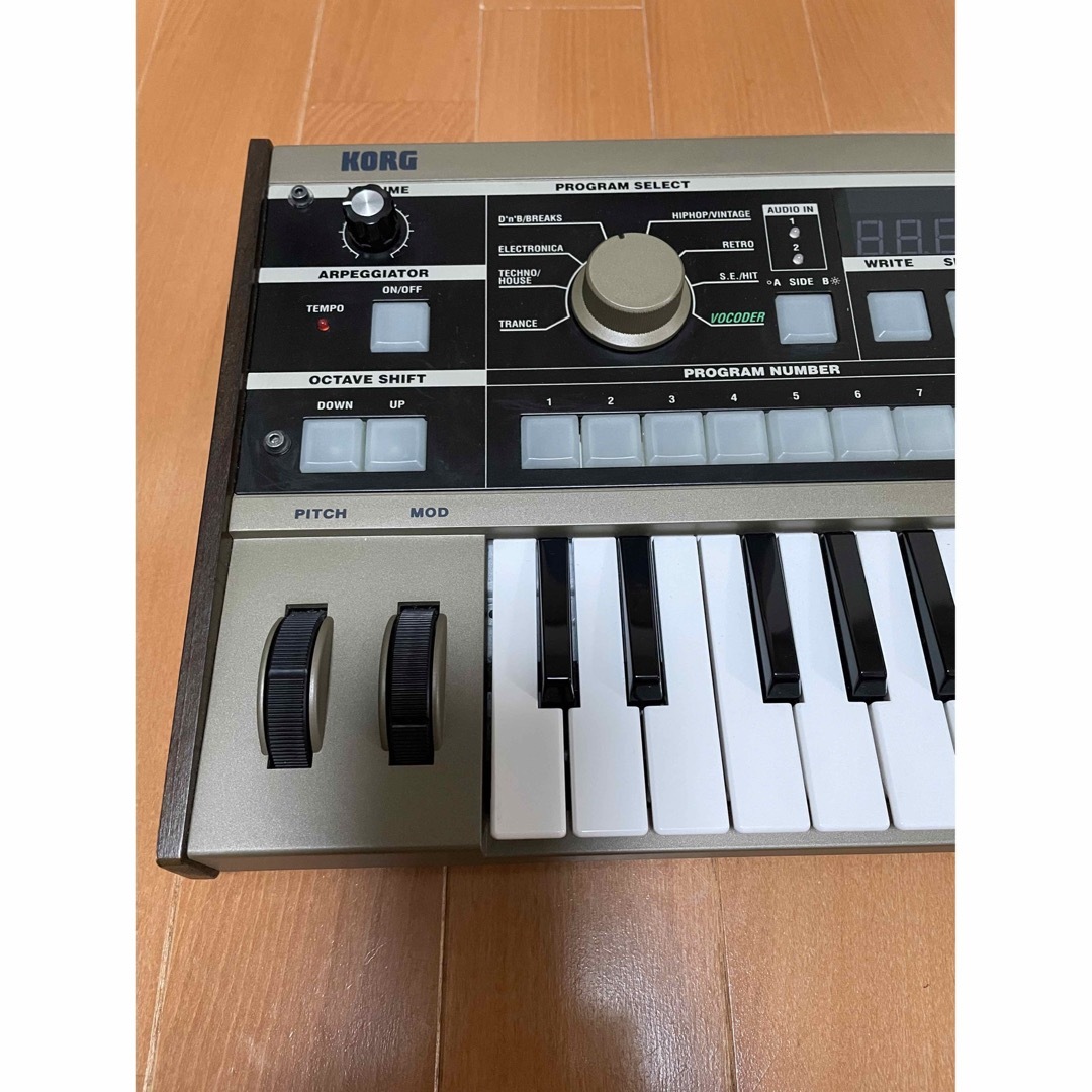 KORG(コルグ)のMICROKORG アナログ モデリング シンセサイザー ボコーダー 楽器の鍵盤楽器(キーボード/シンセサイザー)の商品写真