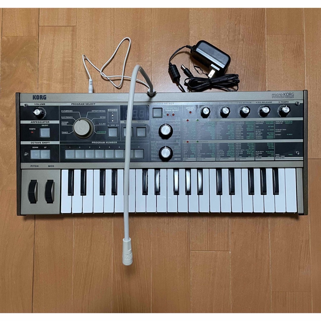 KORG(コルグ)のMICROKORG アナログ モデリング シンセサイザー ボコーダー 楽器の鍵盤楽器(キーボード/シンセサイザー)の商品写真