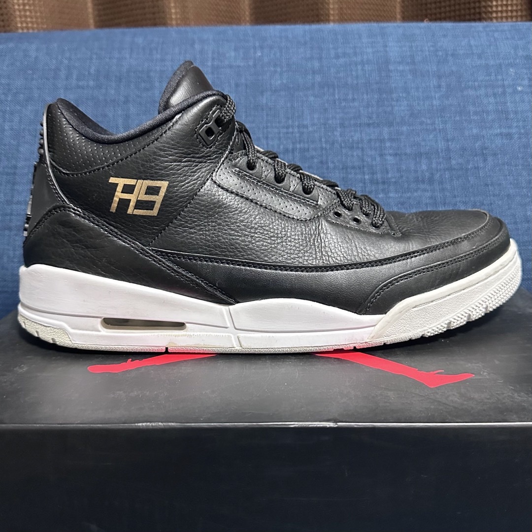 Jordan Brand（NIKE）(ジョーダン)の【希少サイズ29㎝】AIR JORDAN 3RETRO CYBER MONDAY メンズの靴/シューズ(スニーカー)の商品写真