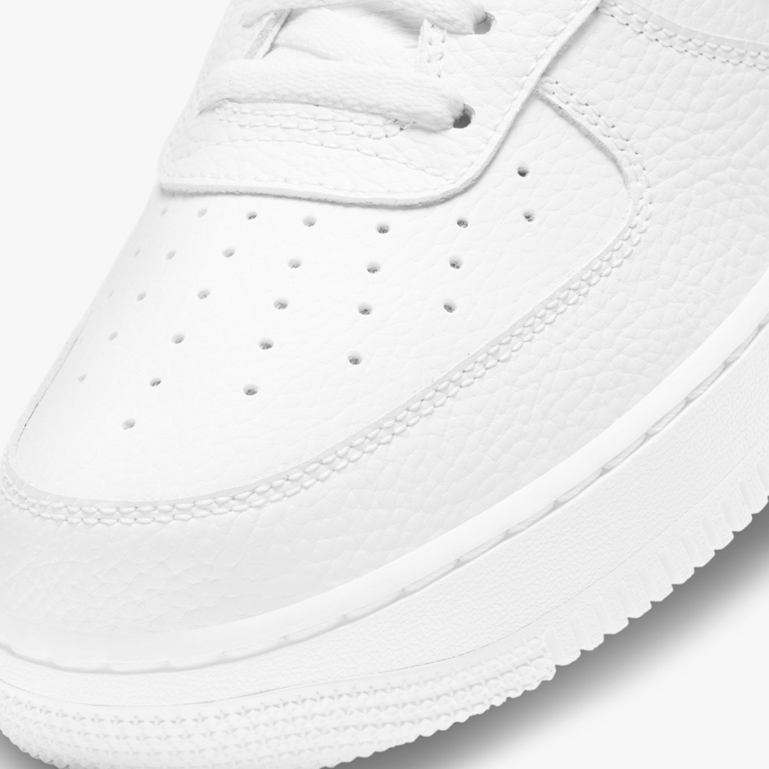 NIKE - 【新品/27cm】NIKE エアフォース 1 07 黒 白 ブラックの通販 by