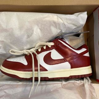 ナイキ(NIKE)のNike WMNS DunkLow PRM Team Red and White(スニーカー)