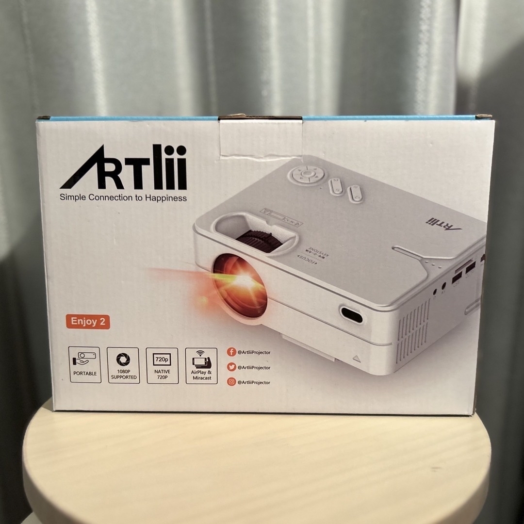 Artlii プロジェクター スマホ/家電/カメラのテレビ/映像機器(プロジェクター)の商品写真
