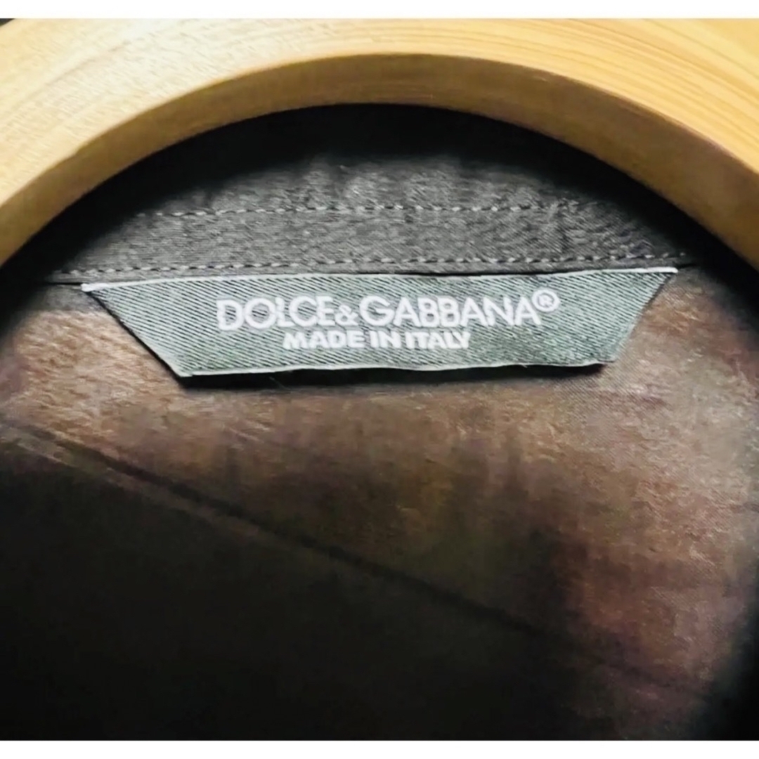 DOLCE&GABBANA(ドルチェアンドガッバーナ)のドルチェ&ガッパーナシャツ　ドルガバシルク100%  ドルガバTシャツ レディースのジャケット/アウター(その他)の商品写真