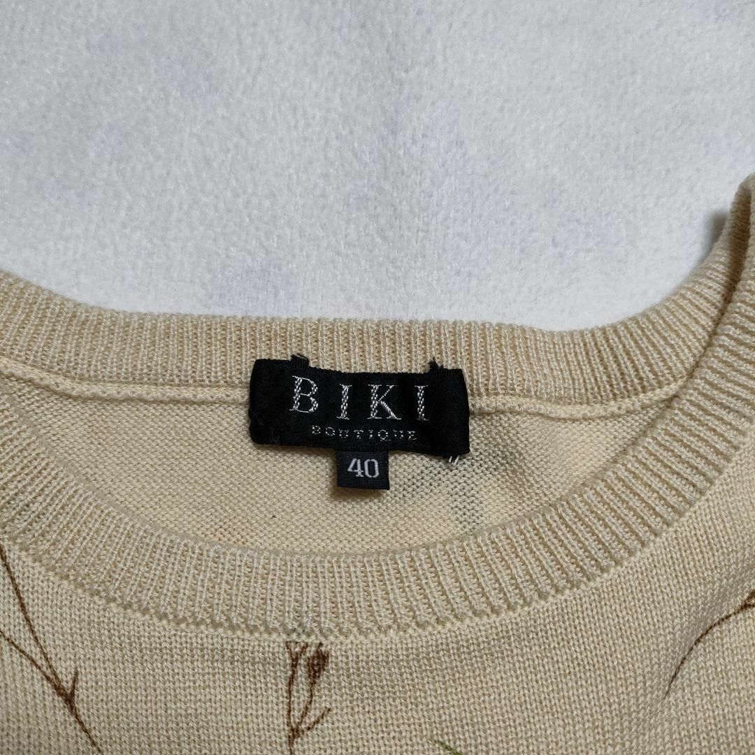 BIKI　ビキ　サイズ40　花柄ニット　半袖 レディースのトップス(ニット/セーター)の商品写真