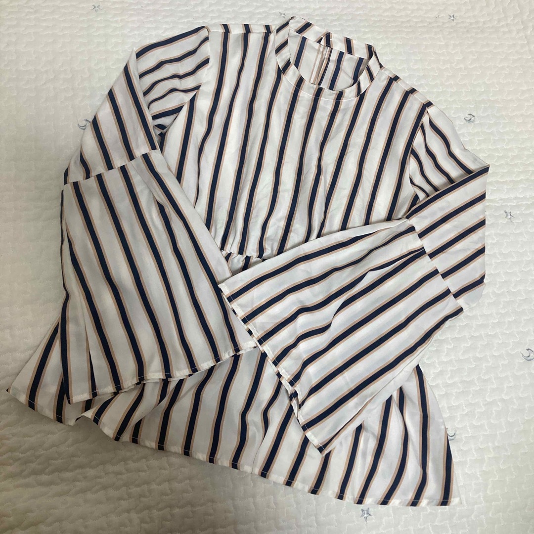 GRL(グレイル)のGRL ストライプ ブラウス レディースのトップス(シャツ/ブラウス(半袖/袖なし))の商品写真