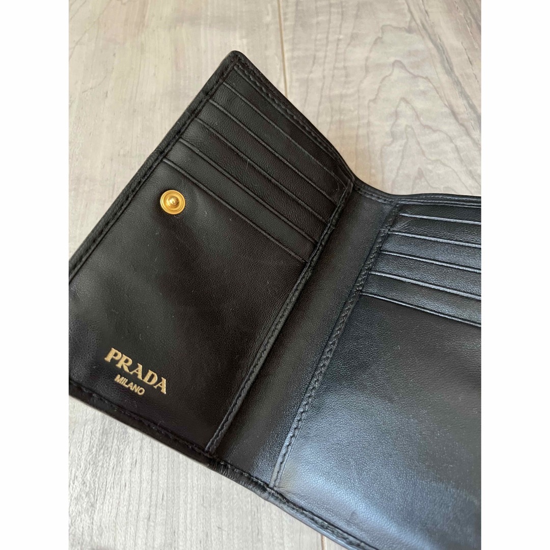 PRADA(プラダ)のプラダ　ナッパレザーマトラッセ　カードウォレット　ブラック レディースのファッション小物(財布)の商品写真