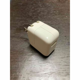 アップル(Apple)のApple純正 iPhone/iPad/iPod用 12W USB電源アダプター(バッテリー/充電器)