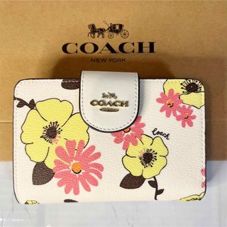 コーチ(COACH)のCOACH チョークマルチ フローラルプリント 二つ折り財布(財布)