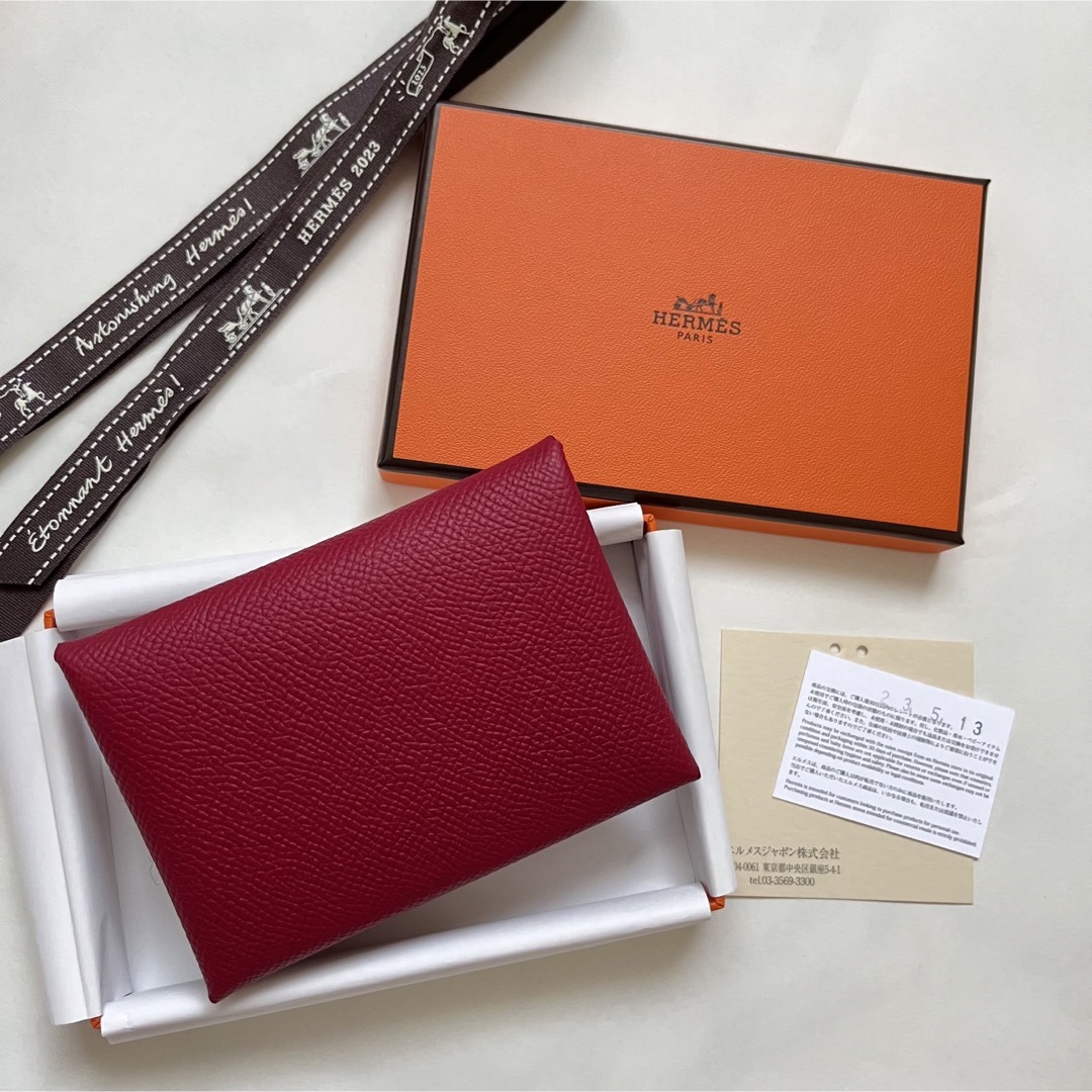 Hermes(エルメス)のHERMES カルヴィデュオ ルージュガランス ボルドー 財布 小銭入れ レディースのファッション小物(コインケース)の商品写真