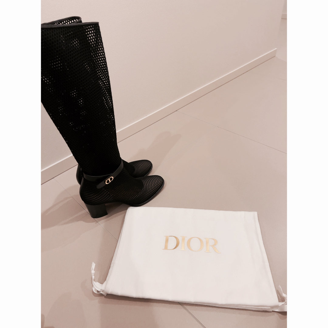 Dior(ディオール)のDior レザーxメッシュ ロングブーツ 保存袋付属 レディースの靴/シューズ(ブーツ)の商品写真