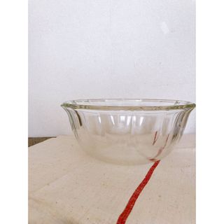 パイレックス(Pyrex)の未使用　パイレックス　ガラスボウル　3230 A23(調理道具/製菓道具)