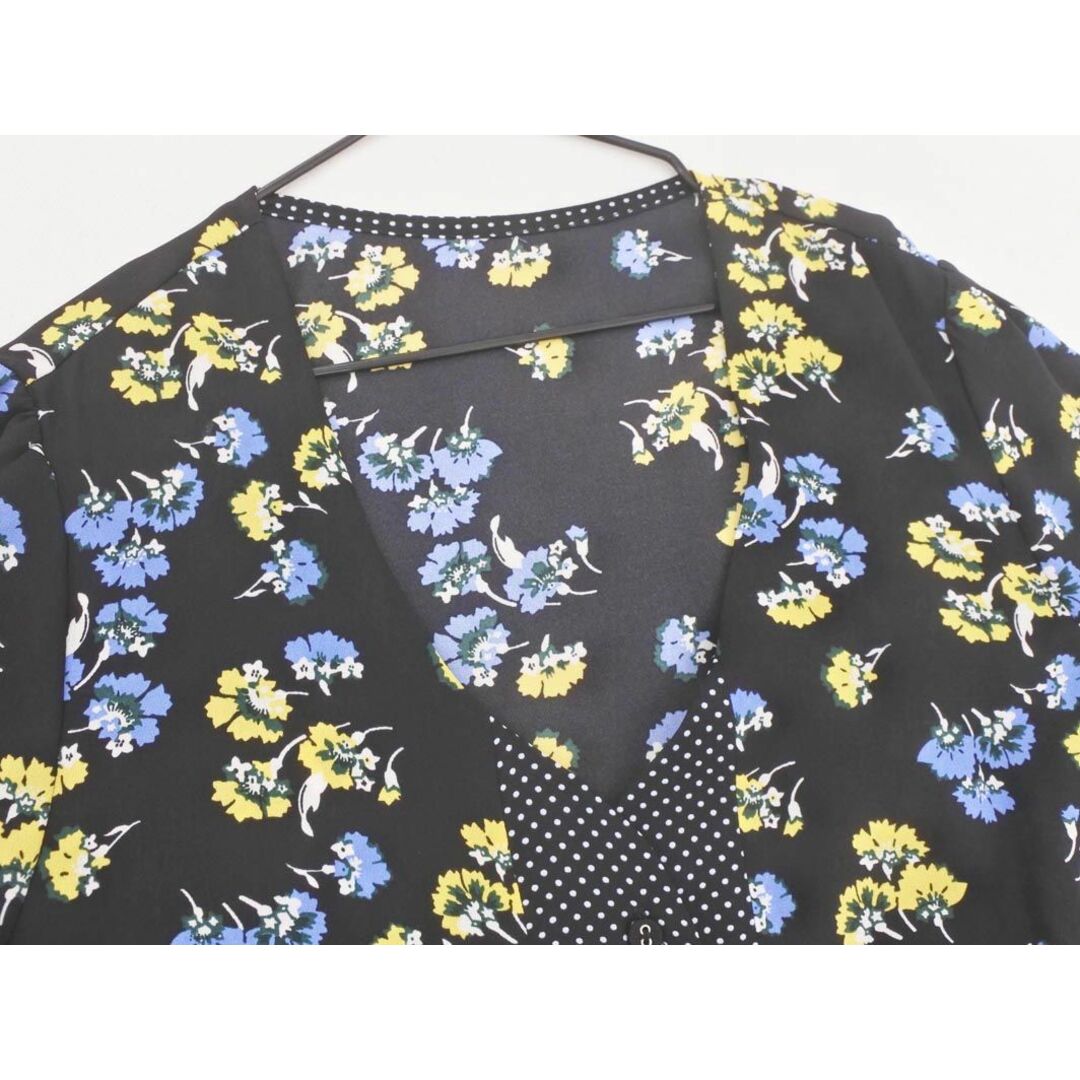 moussy(マウジー)のAZUL BY MOUSSY アズールバイマウジー ドット 花柄 フリルスリーブ ブラウス シャツ sizeS/黒 ■◆ レディース レディースのトップス(シャツ/ブラウス(半袖/袖なし))の商品写真