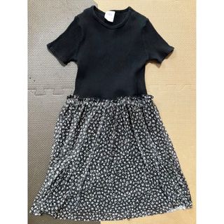 ザラ(ZARA)のザラ　子供ワンピース　花柄　黒(ワンピース)