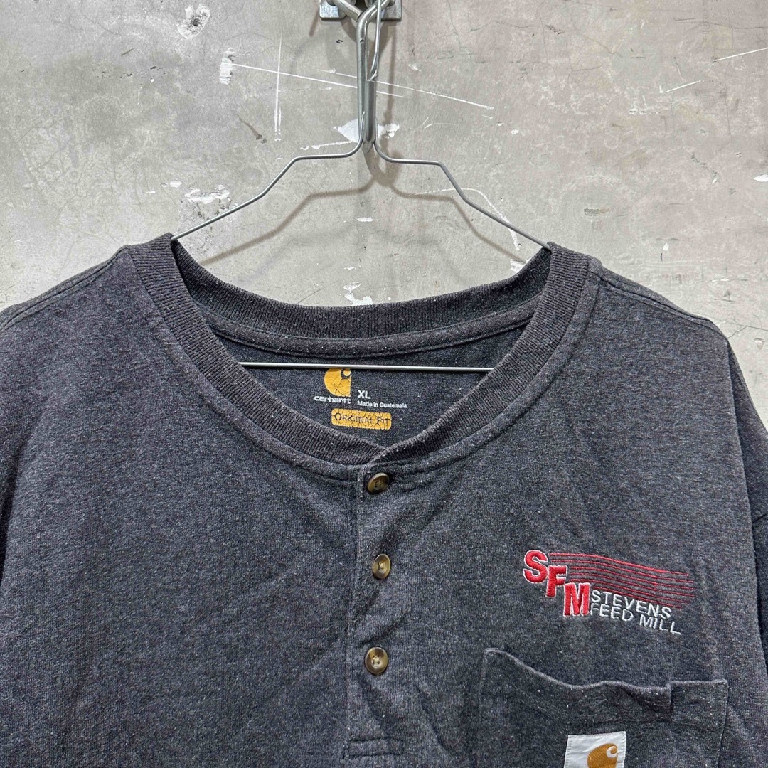 carhartt(カーハート)のUSA古着カーハート ヘンリーネックTシャツ 企業物 XL ビッグサイズ メンズのトップス(Tシャツ/カットソー(半袖/袖なし))の商品写真