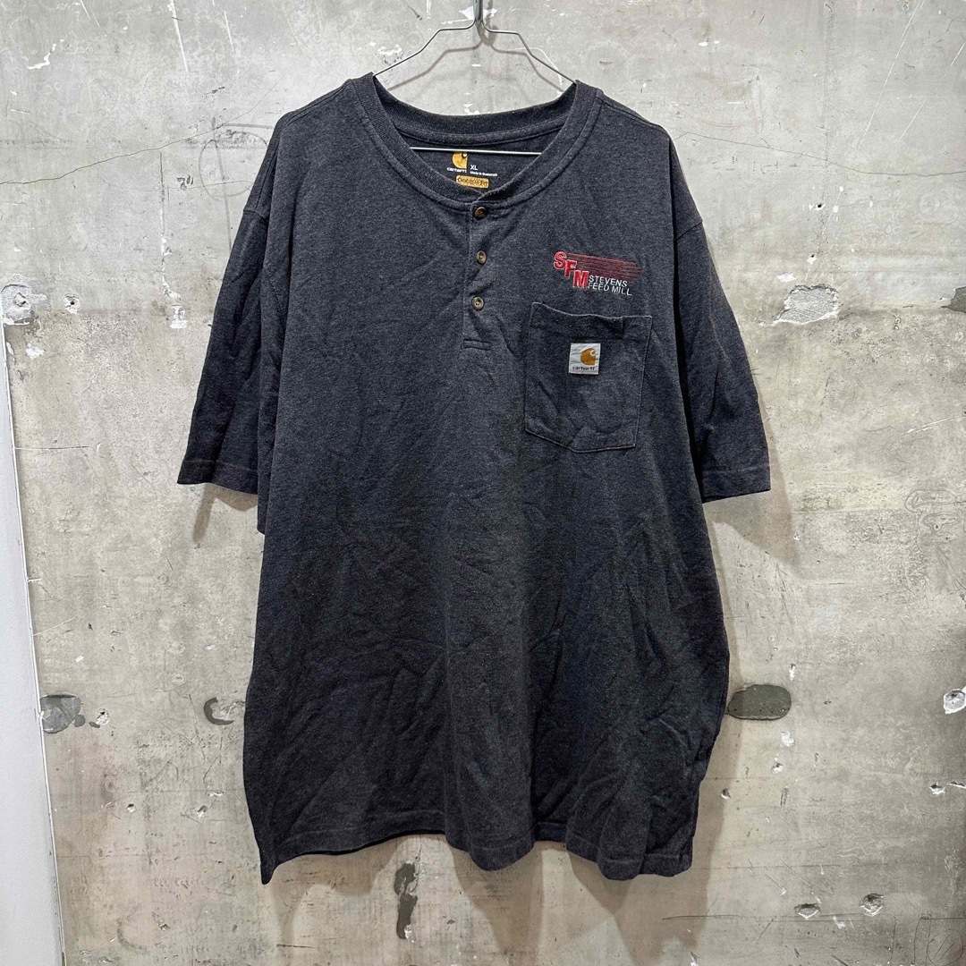 carhartt(カーハート)のUSA古着カーハート ヘンリーネックTシャツ 企業物 XL ビッグサイズ メンズのトップス(Tシャツ/カットソー(半袖/袖なし))の商品写真