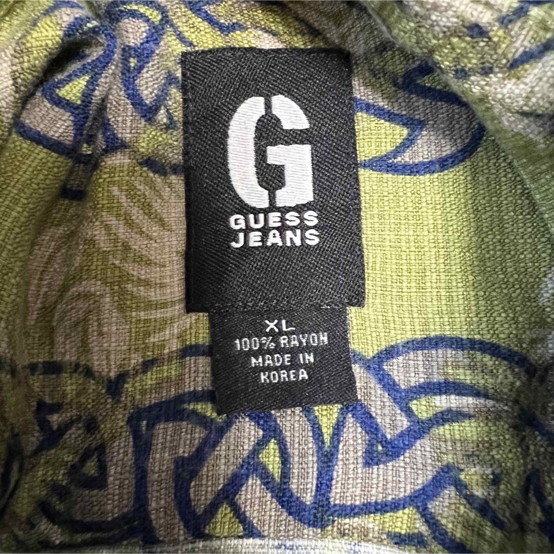 GUESS(ゲス)のGUESS JEANS Leaf柄 半袖シャツ 着画モデル155cm メンズのトップス(Tシャツ/カットソー(半袖/袖なし))の商品写真