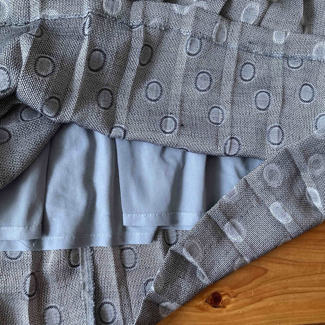 ヴィンテージ　水玉模様　グレープリーツスカート レディースのスカート(ひざ丈スカート)の商品写真