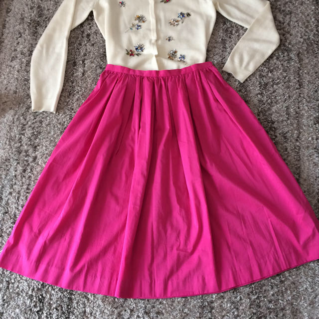 tiara(ティアラ)のtiara ボリュームギャザースカート ピンク メルローズ レディースのスカート(ひざ丈スカート)の商品写真