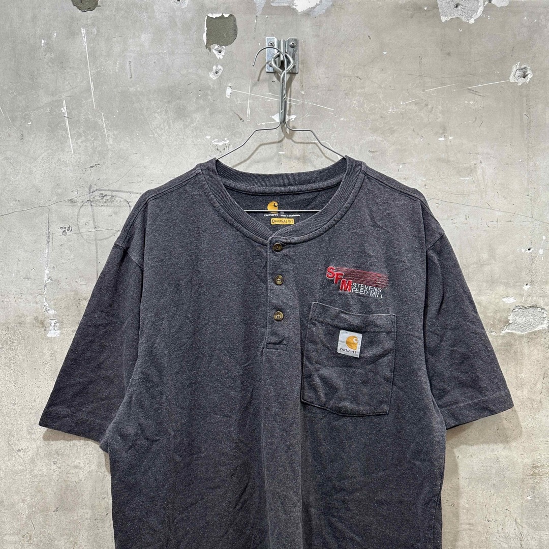 carhartt(カーハート)のUSA古着カーハート ヘンリーネックTシャツ 企業物 M ビッグサイズ メンズのトップス(Tシャツ/カットソー(半袖/袖なし))の商品写真