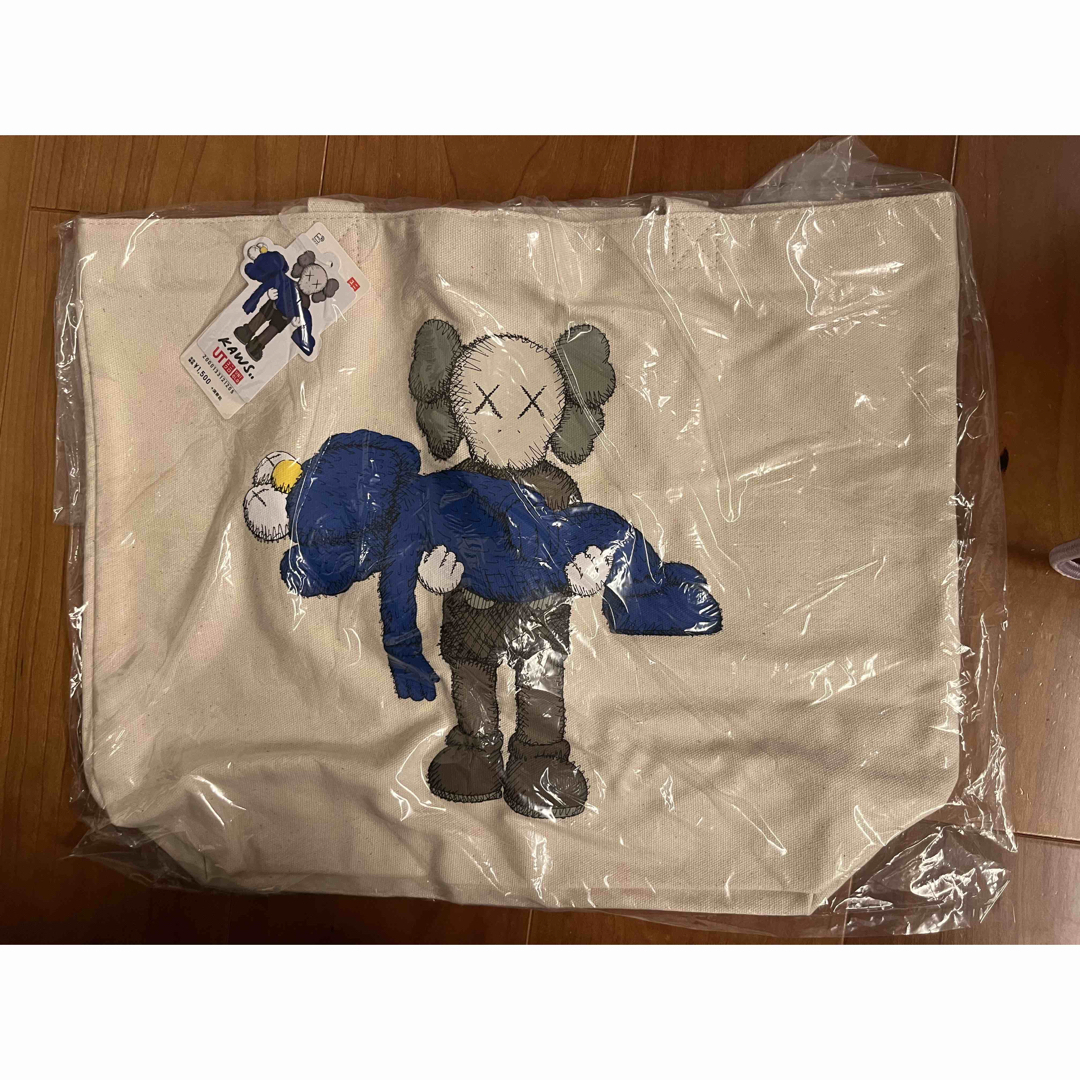 ユニクロUNIQLO カウズ kaws コラボトートバッグ