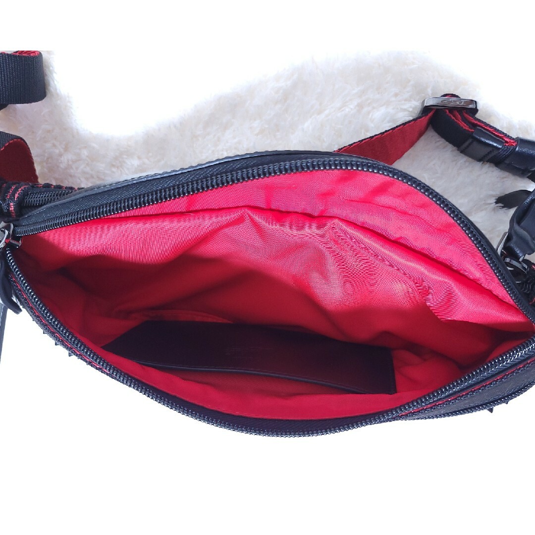 Christian Louboutin(クリスチャンルブタン)のルブタンメンズ　ウェストポーチ メンズのバッグ(ウエストポーチ)の商品写真