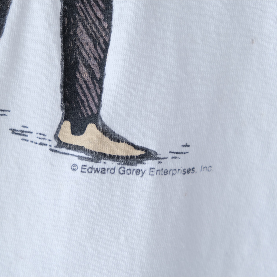 GILDAN(ギルタン)の00s GILDAN Edward Gorey SO MANY BOOKS メンズのトップス(Tシャツ/カットソー(半袖/袖なし))の商品写真