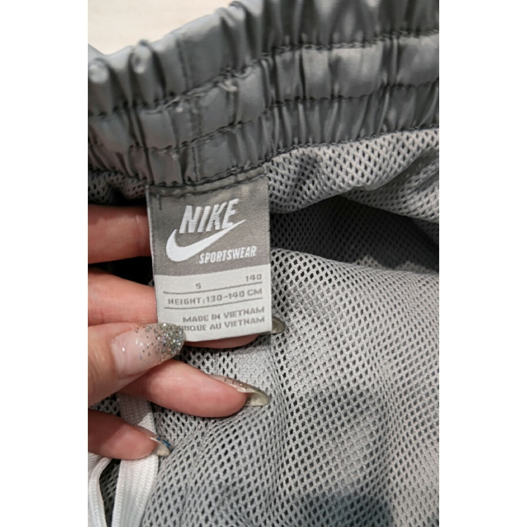 NIKE(ナイキ)のNIKE 長ズボン 男の子 140 キッズ/ベビー/マタニティのキッズ服男の子用(90cm~)(パンツ/スパッツ)の商品写真