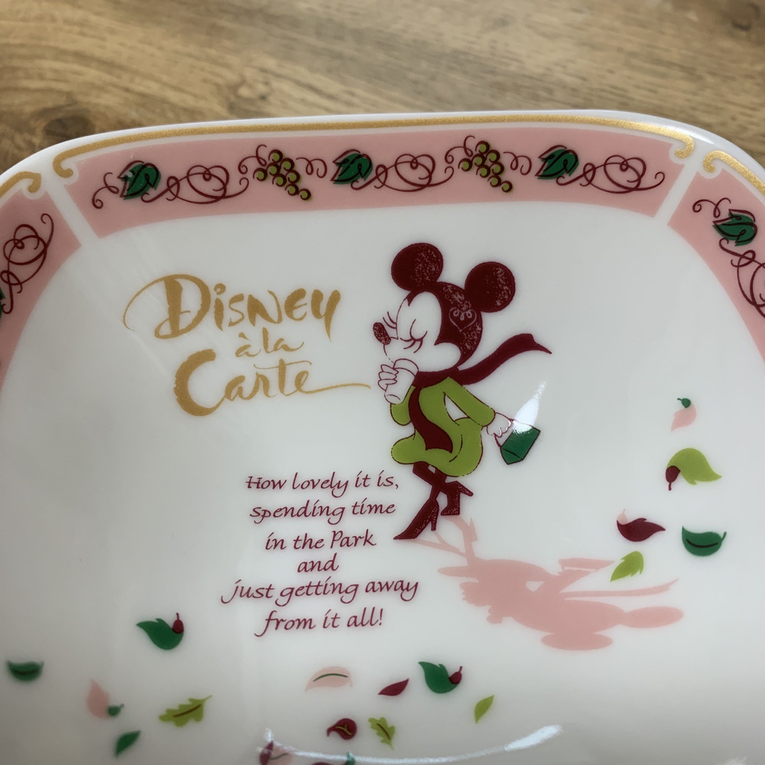 Disney(ディズニー)のディズニーシー　小皿 インテリア/住まい/日用品のキッチン/食器(食器)の商品写真