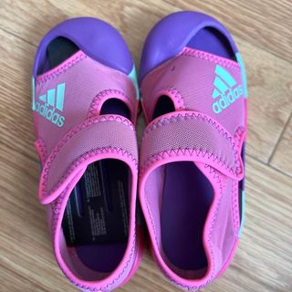 アディダス(adidas)のadidasサンダル16cm⭐︎値下げしました⭐︎(サンダル)