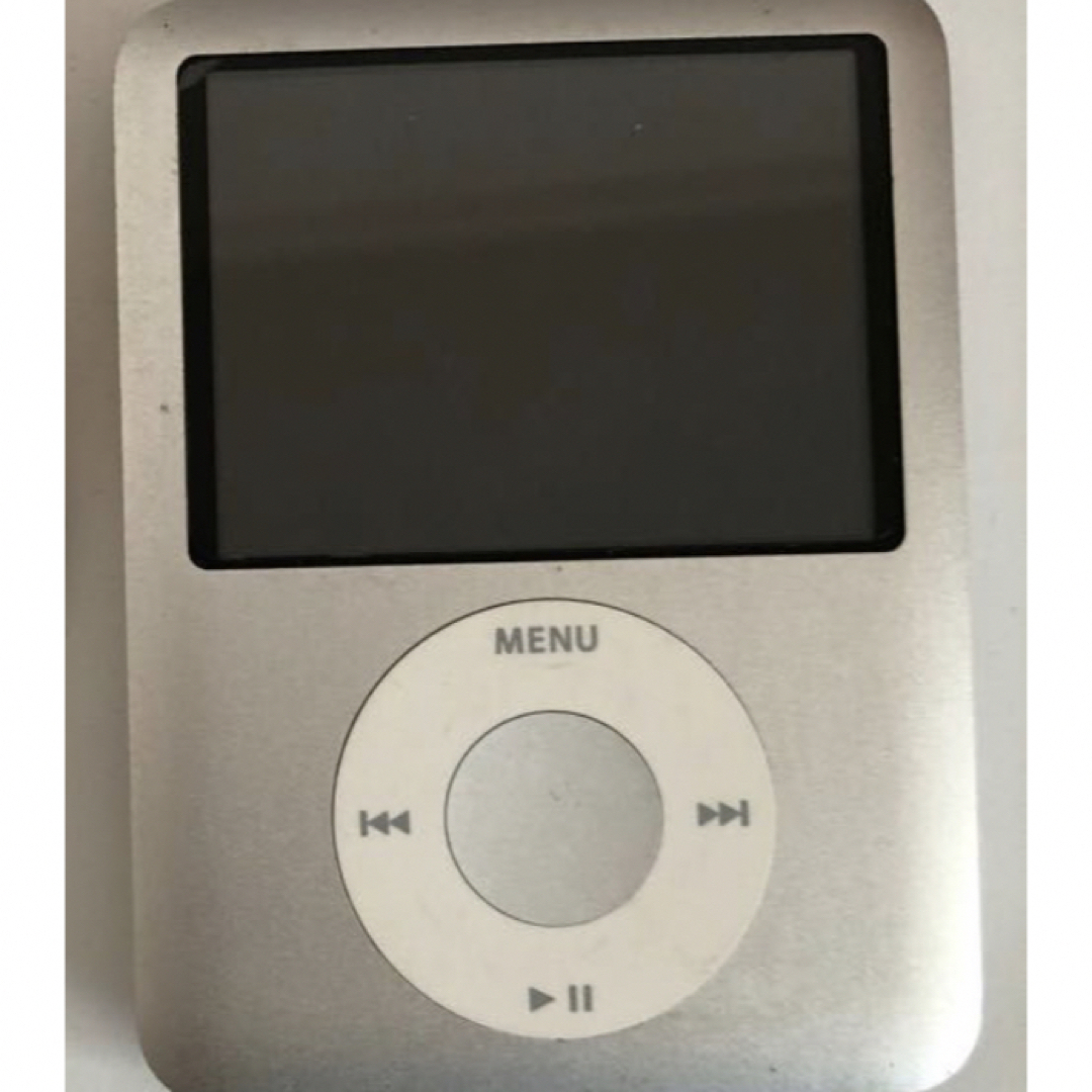 iPod(アイポッド)のiPod nano 第3世代　4GB 動作確認済み　 スマホ/家電/カメラのオーディオ機器(ポータブルプレーヤー)の商品写真