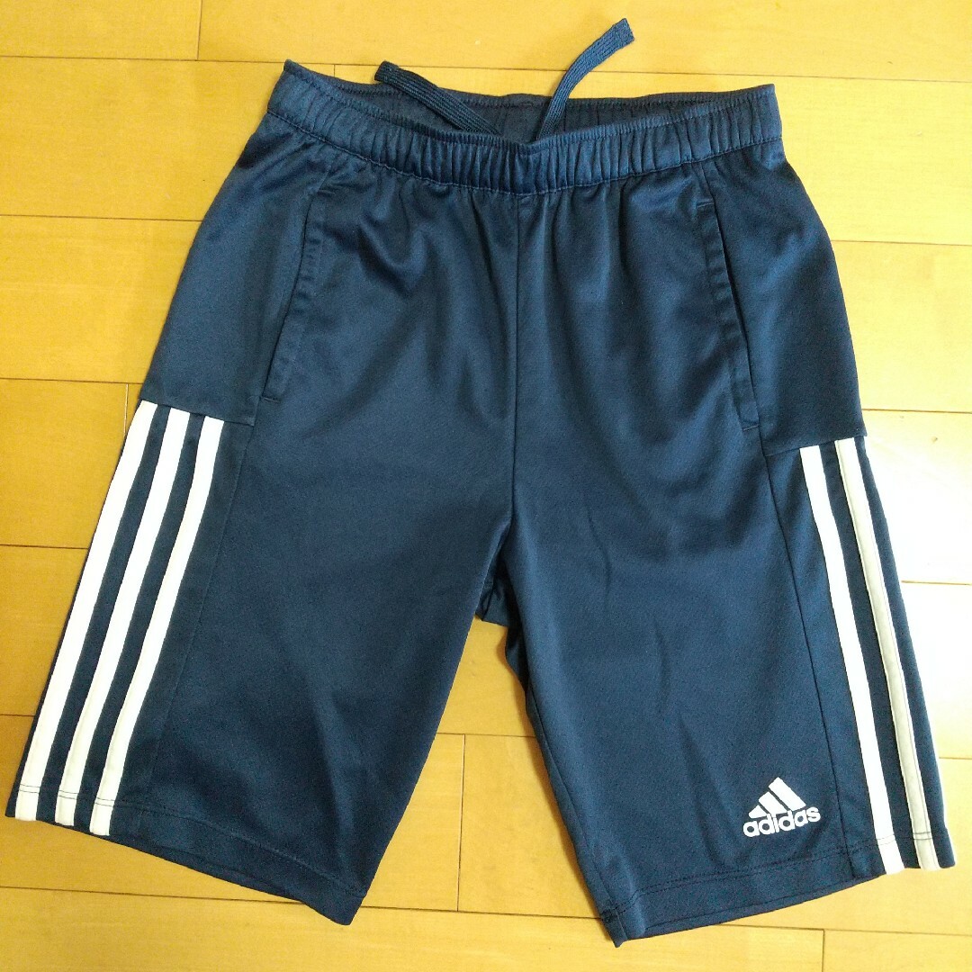 adidas(アディダス)の『はるママ様  専用』130サイズ☆adidasパンツ キッズ/ベビー/マタニティのキッズ服男の子用(90cm~)(パンツ/スパッツ)の商品写真