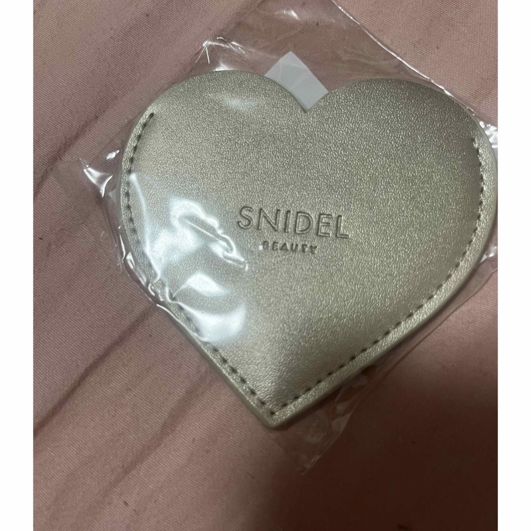 SNIDEL(スナイデル)のsnidelBeauty ノベルティーミラー レディースのファッション小物(ミラー)の商品写真