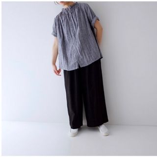 ネストローブ(nest Robe)の【美品】nestRobe先染めリネンフリルカラーブラウス ギンガム(シャツ/ブラウス(半袖/袖なし))