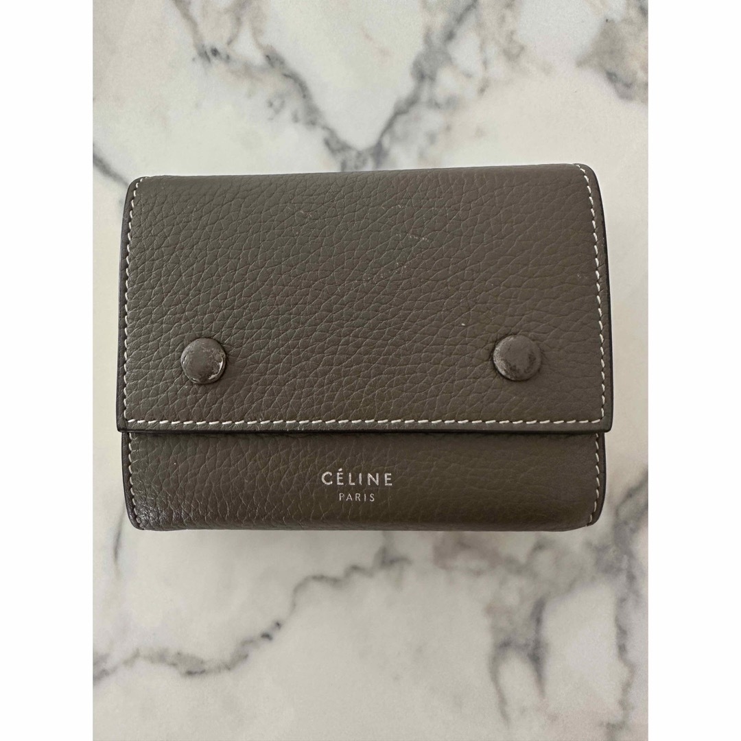 celine(セリーヌ)のCELINE セリーヌ フラップ付き二つ折り財布 中ベラ レディース レディースのファッション小物(財布)の商品写真